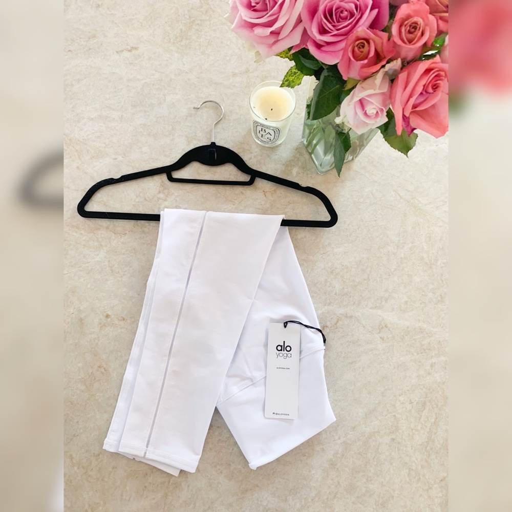 Alo Capri Yoga Pants White 8